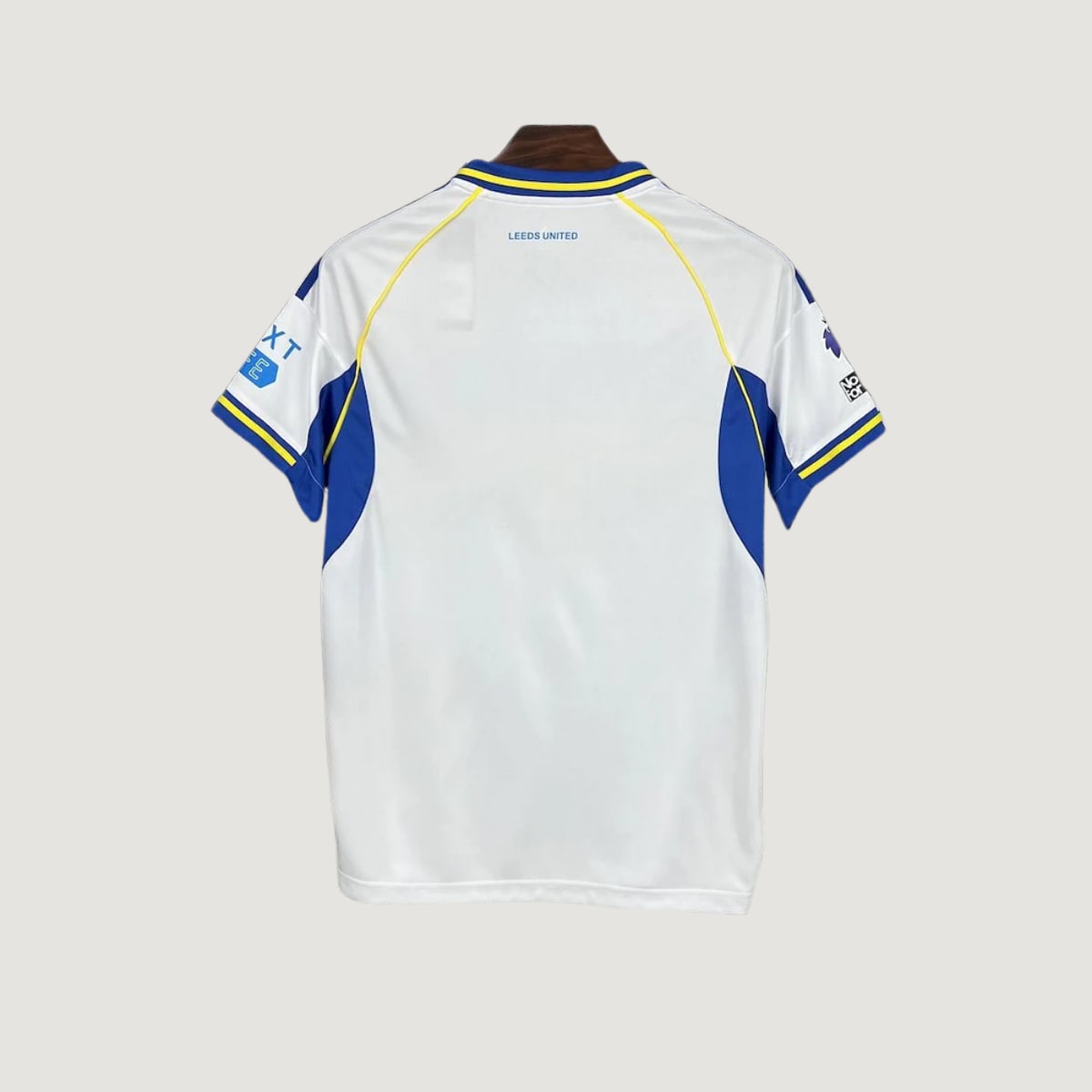 Leeds United – Maillot Domicile 2025/26 – Blanc, Bleu