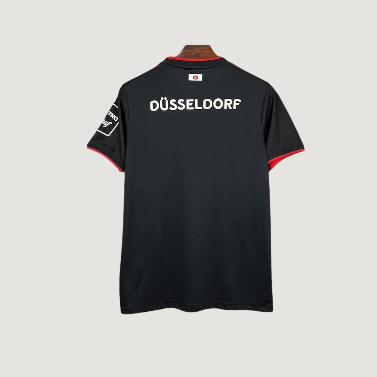 Fortuna Düsseldorf – Maillot 2025/26 – Noir, Rouge