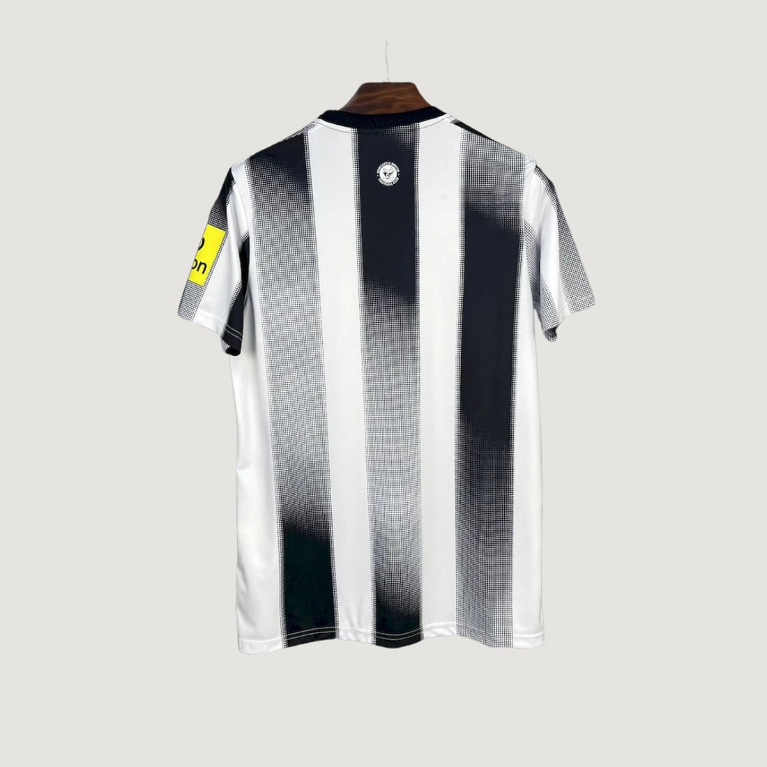 Newcastle – Maillot Domicile 2025/26 – Blanc, Noir