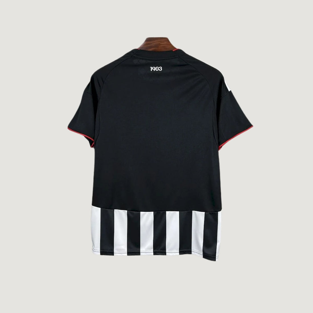 Beşiktaş – Maillot Domicile 2025/26 – Noir, Blanc
