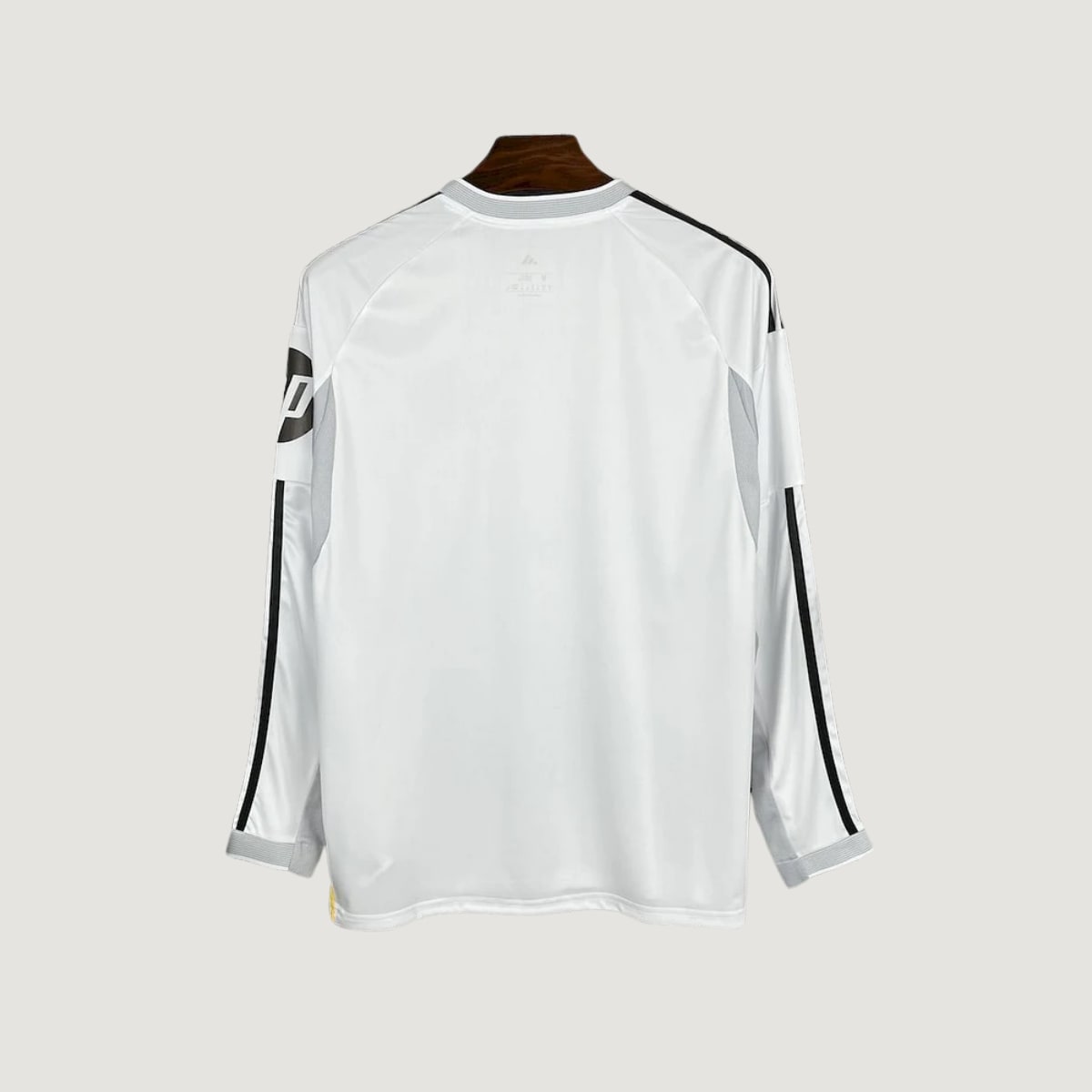 Real Madrid – Maillot Domicile 25/26 – Blanc (Manches Longues)